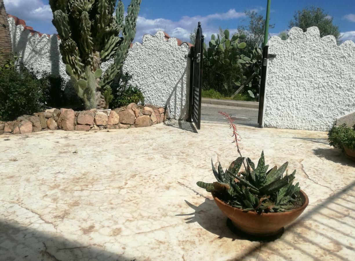 Il Giardino Leilighet Lotzorai Eksteriør bilde